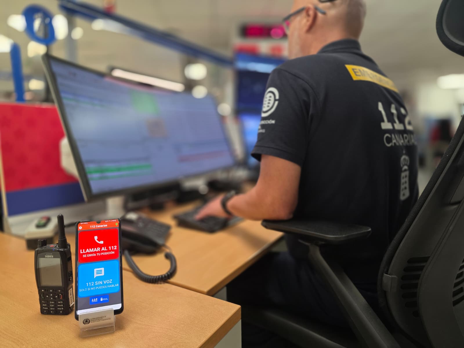 App112 Canarias, en la sala operativa de Las Palmas